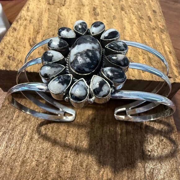 White Buffalo Dahlia Turquoise Adjustable Sterling Cuff - Picture 8 of 8